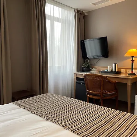 Отель Europe 3*